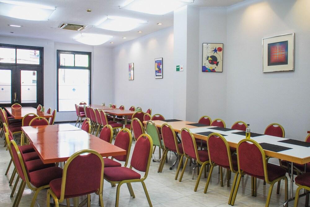 Hotel Faranda Pathos Gijon, Ascend Hotel Collection Bagian luar foto