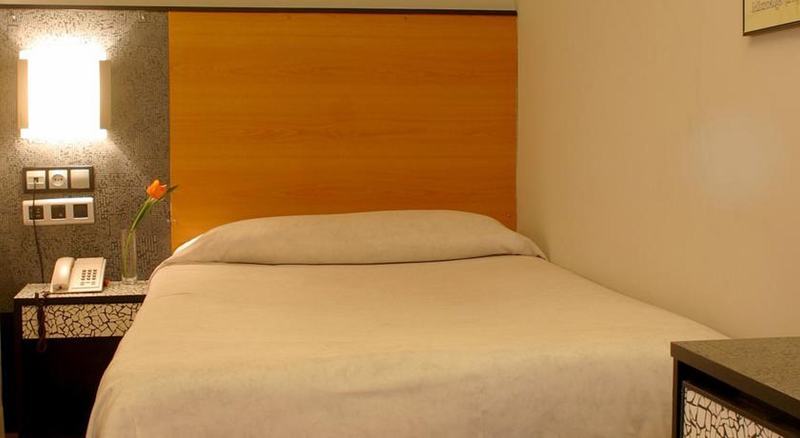 Hotel Faranda Pathos Gijon, Ascend Hotel Collection Bagian luar foto